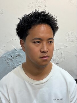 クオンヒール 淀屋橋店(QUON HEAL) ショート/スパイキーショート/ピンパーマ/テーパーフェード×