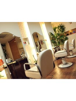 1人1人に寄り添うプライベートサロン<Tiare　hair　makes>で、心安らぐひとときをお過ごしください