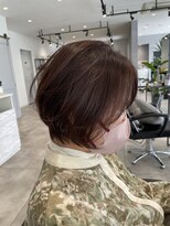 ホワイト(WHITE)&nbsp;ショートボブ×チョコレートブラウン