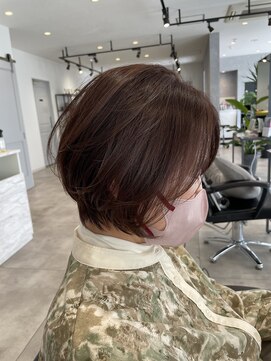 ホワイト(WHITE) ショートボブ×チョコレートブラウン