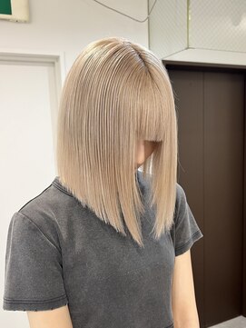 ヴィア 京都烏丸(Via) ボブ/切りっぱなしボブ/ケアブリーチ/ベージュ/ハイトーン