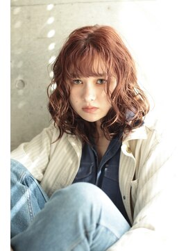 ファム(FAM) ミディアム レイヤーパーマ ピンクブラウン 代官山 恵比寿