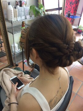 ヘアメイク プリンセス(Hair Make PRINCESS) ルーズシニヨン