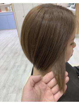 ソワン ドゥ ブレス 立花店(soin de brace) イヤリングカラー×インナーカラー/似合わせカット/小顔