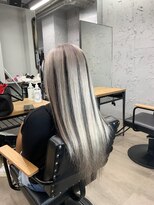 ワン(ONE)&nbsp;ホワイトシルバー