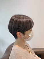 ロエ(loe)&nbsp;脱白髪染め！地毛ハイライトで楽しむショートヘア