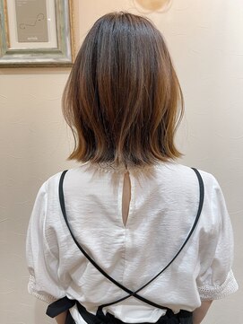 ノイズ(Noi'z) <ノイズ>くびれるボブ