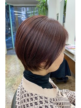 ヘアアートヒサ(HAIR ART hisa) 「RYOKO」304050代 ピンクレッド×おとなショート