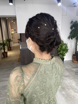 アリーズ シブヤ(ALLYS shibuya) ヘアアレンジ お呼ばれヘア 二次会ヘア