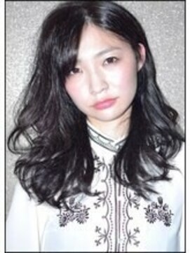 コーボ 柏(COVO) 【COVO柏/小鴨俊彦】大人かわいい耳かけ黒髪カール