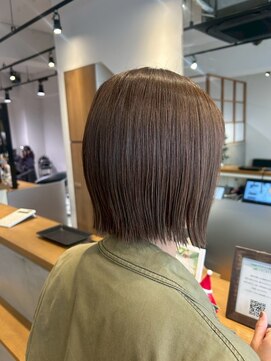 フラットボブ【20代/30代/イルミナカラー/縮毛矯正/髪質改善】