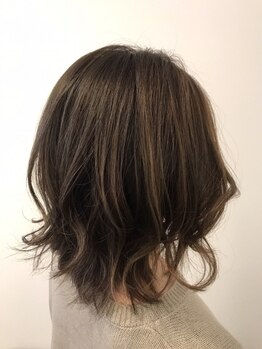 エトワル ウエスト(ETOILE ouest)の写真/【大津駅前】オーガニックカラーで髪にやさしく、上品な仕上がりに。明るめカラーも可能です♪