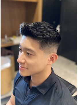 フランクスバーバー アンド ビアークラブ(FRANK'S BARBER and BEER CLUB) スキンフェードベリーショートF