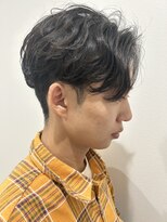 ヒュイル バイ ニアウ(Hwyl by Niau)&nbsp;メンズマッシュセンターパートスパイラルパーマニュアンスパーマ