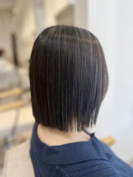 カルゥグラッシー(KALOU glassi) コントラストハイライトボブ【瀬口】