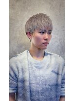 ホワイトブロンド/ハイトーンマッシュ