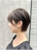 40代50代60代耳かけショート前髪なしハンサムショート白髪ぼかし