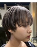 前髪　レディースショートヘア　マッシュ