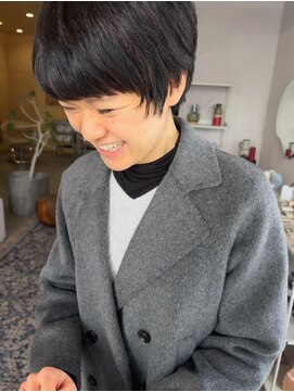 コーラー(KHORA) くせ毛をいかしたショート