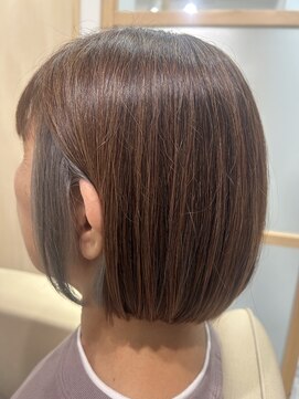アスター 越谷レイクタウン(aster) 耳かけで見えるインナカラーボブ