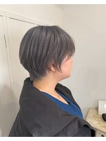 ロッカ(ROCCA)&nbsp;ダークアッシュ艶感グレージュショート