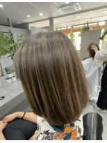 美容院バオム(BAUM)&nbsp;白髪ぼかしハイライト＋デトックスカラー