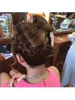 ルーシーヘアー(Luci Hair)&nbsp;リボンのアップスタイル