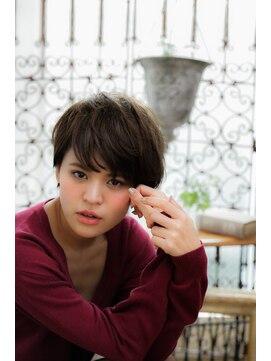 メルクマール(MERKMAL) 大人の耳かけコンパクトショート。