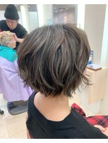 エイミー バイ ハセ(Aimee by HASE) 20代30代40代/外国人風グレージュカラー/細めハイライト/透明感