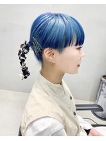 アレンジ　ポニーテール　ブルー　カラー　ショート　ブリーチ