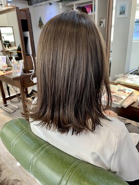 マリアバイアフロート(Maria by AFLOAT) 【重山】濡れ髪くすみブルーオリーブカラーレイヤーミディアム