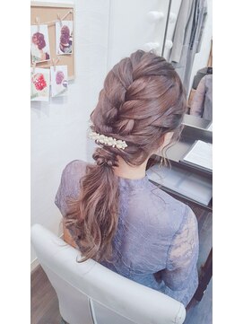 ブラウ ネイル パーティー(Blau Nail Party) 編み込みスタイル