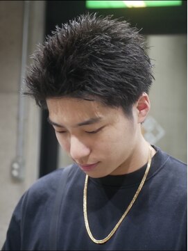 イーラ(era) 刈り上げ無しスパイキーショート重め短髪