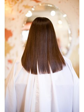 スリースリーナイン ヘアーアンドメイク(339 hair&make) ダメージが少ないと、乾かすだけでここまでキレイになります