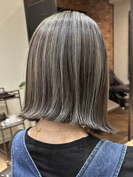 ハーツ(Heart's) 白髪ぼかしデザインハイライト×グレージュ 脱白髪染め