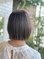 ノエル(noele)&nbsp;切りっぱなしショートボブ