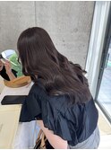 ワンカラーのグレージュ