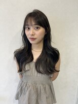 ミラ(MIRA)&nbsp;レイヤーカット／顔まわりレイヤー／韓国風スタイル／梅田美容室