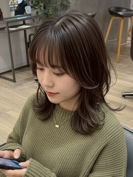 ルーパバイミュージアム(LOOPA by museum) 透明感たっぷりグレージュ