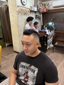 オアゾバーバー(OAZO BARBER) フェード×震災刈り