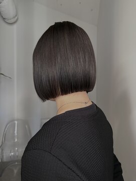 イリ(iLi) 【iLi×Ryong】切りっぱなしボブ/ボブ