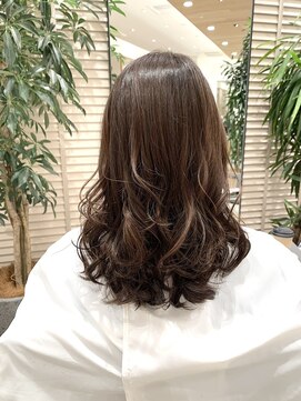 ステアケース 武蔵小杉店(stair:case) 武蔵小杉　コテ巻き風パーマ　2023年人気髪型