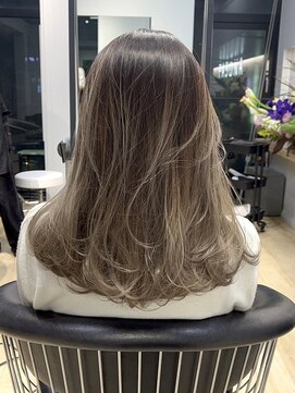 ソル オモテサンドウ 表参道 青山(SOL . OMOTESANDO) ミルクティーベージュダブルカラーインナーカラーケアブリーチ