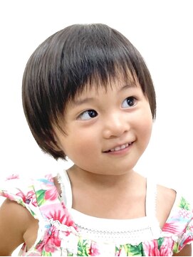黄ぐまくん美容室 お子様カット　キッズ　ショートボブ