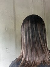 フェルーチェ(hair make Feluce)&nbsp;グレージュ３Dカラー