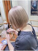 グレージュ/ミルクティーベージュ/切りっぱなしボブ/艶髪
