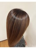 レイヤーカットウェットヘアのような酸性ストレート