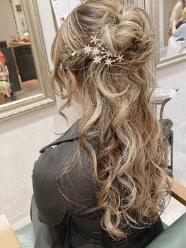 ボヤージュ(Voyage) パーティーハーフアップ