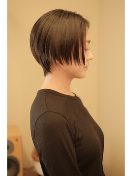 セン(sen) 前下がりショート