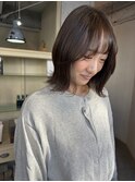 オリーブベージュ